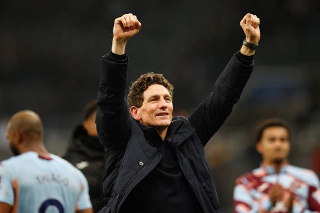 Newcastle United v Brentford, Premier League Keith Andrews manager of Brentford celebrates his sides victory 2-3 during the Premier League match between Newcastle United and Brentford at St. James s Park, Newcastle, UK on 7 February 2026. Newcastle St. James s Park Tyne and Wear UK Editorial use only DataCo restrictions apply See www.football-dataco.com , Copyright: xCraigxCowanx PSI-23691-0072