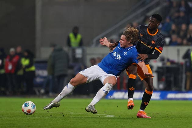 FBL-Germany 2.Bundesliga SV Darmstadt 98 - 1.FC Kaiserslautern Fynn Luca Lakenmacher (SV Darmstadt 98), Maxwell Gyamfi (1.FC Kaiserslautern) battles for the Ball during the 2.Bundesliga 2025-26 match between SV Darmstadt 98 and 1.FC Kaiserslautern at Merckstadion am Böllenfalltor on 7 February 2026 in Darmstadt, Germany (DFL DFB REGULATIONS PROHIBIT ANY USE OF PHOTOGRAPHS as IMAGE SEQUENCES and or QUASI-VIDEO)