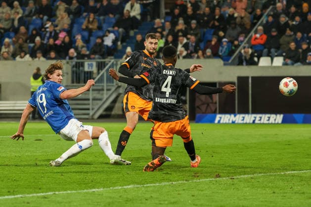 FBL-Germany 2.Bundesliga SV Darmstadt 98 - 1.FC Kaiserslautern Fynn Luca Lakenmacher (SV Darmstadt 98) scores the goal to 2:0, Atanas Chernev (1.FC Kaiserslautern), Maxwell Gyamfi (1.FC Kaiserslautern) during the 2.Bundesliga 2025-26 match between SV Darmstadt 98 and 1.FC Kaiserslautern at Merckstadion am Böllenfalltor on 7 February 2026 in Darmstadt, Germany (DFL DFB REGULATIONS PROHIBIT ANY USE OF PHOTOGRAPHS as IMAGE SEQUENCES and or QUASI-VIDEO)