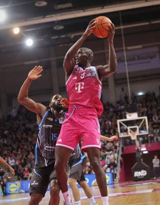 Kur Jongkuch Telekom Baskets Bonn vs. Science City Jena 19. Speiltag - Saison 2025 26