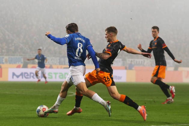 07.02.2026, xtvx, Fussball 2.Bundesliga, SV Darmstadt 98 - 1.FC Kaiserslautern v.l. Zweikampf, Duell, duel, tackle, compete Luca Marseiler (SV Darmstadt 98) Paul Joly (1. FC Kaiserslautern) der zum, Strafstoss fuehrt (DFL DFB REGULATIONS PROHIBIT ANY USE OF PHOTOGRAPHS as IMAGE SEQUENCES and or QUASI-VIDEO) Darmstadt