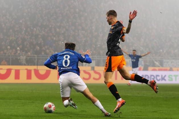 07.02.2026, xtvx, Fussball 2.Bundesliga, SV Darmstadt 98 - 1.FC Kaiserslautern v.l. Zweikampf, Duell, duel, tackle, compete Luca Marseiler (SV Darmstadt 98) Paul Joly (1. FC Kaiserslautern) der zum, Strafstoss fuehrt (DFL DFB REGULATIONS PROHIBIT ANY USE OF PHOTOGRAPHS as IMAGE SEQUENCES and or QUASI-VIDEO) Darmstadt