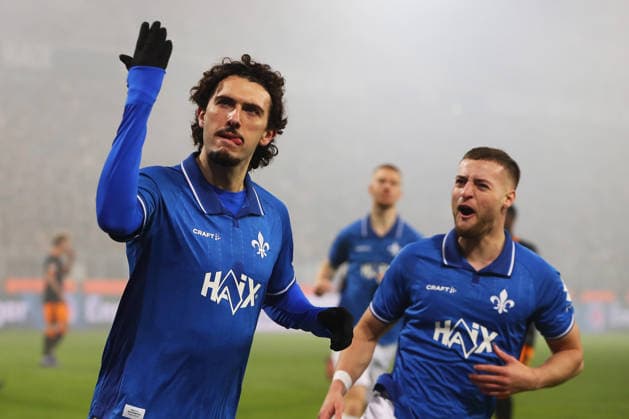 07.02.2026, xtvx, Fussball 2.Bundesliga, SV Darmstadt 98 - 1.FC Kaiserslautern v.l. Strafstoss Fraser Hornby (SV Darmstadt 98) Goal scored, Tor zum 1:0 Torjubel, Goal celebration, celebrate the goal, celebrates scoring (DFL DFB REGULATIONS PROHIBIT ANY USE OF PHOTOGRAPHS as IMAGE SEQUENCES and or QUASI-VIDEO) Darmstadt
