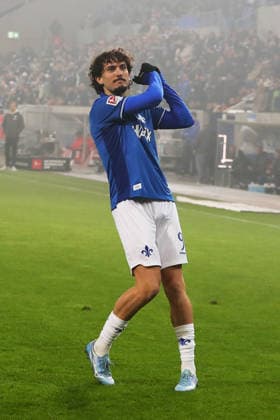 07.02.2026, xtvx, Fussball 2.Bundesliga, SV Darmstadt 98 - 1.FC Kaiserslautern v.l. Strafstoss Fraser Hornby (SV Darmstadt 98) Goal scored, Tor zum 1:0 Torjubel, Goal celebration, celebrate the goal, celebrates scoring (DFL DFB REGULATIONS PROHIBIT ANY USE OF PHOTOGRAPHS as IMAGE SEQUENCES and or QUASI-VIDEO) Darmstadt