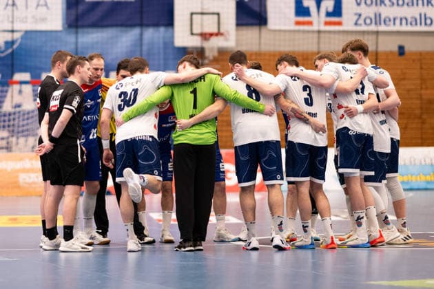 1. VFL Potsdam machen den Motivationskreis, HBW Balingen Weilstetten vs. 1. VFL Potsdam, Handball, 2. Bundesliga, 18. Spieltag, Saison 2025 2026, 07.02.2026 Eibner-Pressefoto Andreas Ulmer HBW Balingen Weilstetten vs. 1. VFL Potsdam, Handball, 2. Bundesliga, 18. Spieltag, Saison 2025 2026, 07.02.2026 Balingen Copyright: xEibner-Pressefoto AndreasxUlmerx EP_AUR