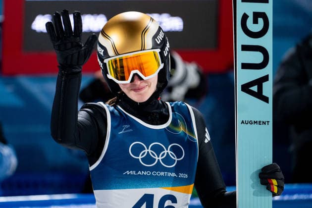 FREITAG Selina (Deutschland) winkt im Ziel, ITA, Olympische Spiele Milano Cortina 2026, Olympia, Skispringen, Normalschanze Einzel Damen, 07.02.2026 ITA, Olympische Spiele Milano Cortina 2026, Olympia, Skispringen, Normalschanze Einzel Damen, 07.02.2026 Predazzo *** FREITAG Selina Germany waves at the finish, ITA, Olympic Games Milano Cortina 2026, Olympic Games, ski jumping, normal hill individual women, 07 02 2026 ITA, Olympic Games Milano Cortina 2026, Olympic Games, ski jumping, normal hill individual women, 07 02 2026 Predazzo Copyright: xEibner-Pressefoto Memmlerx EP_MMR