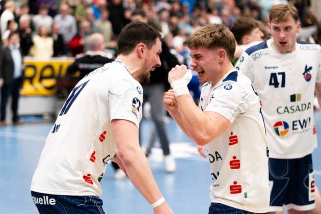 Jannek Klein (1. VFL Potsdam, 17), links und Max Guenther, (1. VFL Potsdam, 14), feiern den Sieg, HBW Balingen Weilstetten vs. 1. VFL Potsdam, Handball, 2. Bundesliga, 18. Spieltag, Saison 2025 2026, 07.02.2026 Eibner-Pressefoto Andreas Ulmer HBW Balingen Weilstetten vs. 1. VFL Potsdam, Handball, 2. Bundesliga, 18. Spieltag, Saison 2025 2026, 07.02.2026 Balingen Copyright: xEibner-Pressefoto AndreasxUlmerx EP_AUR