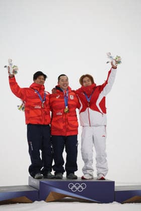 race podium during the Plympic Winter games, Winterspiele,Spiele, Summer games Milano-Cortina 2026, Men s Snowboard Big Air Final on february 07, 2026 at Livigno Snow Park Big Air in Livigno, Italy(NZL) during the Plympic Winter Games Milano-Cortina 2026, Men s Snowboard Big Air Final on february 07, 2026 at Livigno Snow Park Big Air in Livigno, Italy  Copyright: xSergioxBisi IPAxSportx xipa-agency.netx xx IPA_71093702 IPA_Agency_IPA71093702