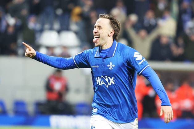 07.02.2026, xtvx, Fussball 2.Bundesliga, SV Darmstadt 98 - 1.FC Kaiserslautern v.l. Goal scored, Tor zum 4:0 Luca Marseiler (SV Darmstadt 98) Torjubel, Goal celebration, celebrate the goal, celebrates scoring (DFL DFB REGULATIONS PROHIBIT ANY USE OF PHOTOGRAPHS as IMAGE SEQUENCES and or QUASI-VIDEO) Darmstadt