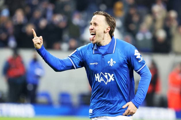 07.02.2026, xtvx, Fussball 2.Bundesliga, SV Darmstadt 98 - 1.FC Kaiserslautern v.l. Goal scored, Tor zum 4:0 Luca Marseiler (SV Darmstadt 98) Torjubel, Goal celebration, celebrate the goal, celebrates scoring (DFL DFB REGULATIONS PROHIBIT ANY USE OF PHOTOGRAPHS as IMAGE SEQUENCES and or QUASI-VIDEO) Darmstadt