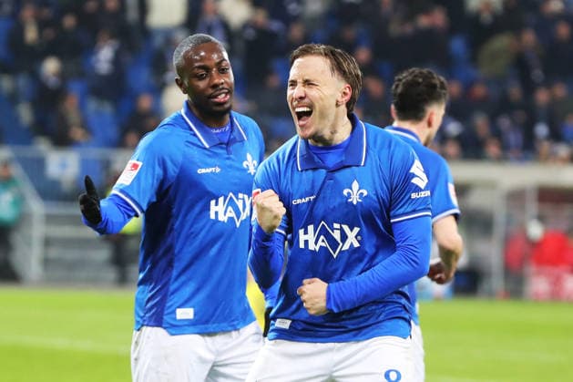 07.02.2026, xtvx, Fussball 2.Bundesliga, SV Darmstadt 98 - 1.FC Kaiserslautern v.l. Goal scored, Tor zum 4:0 Luca Marseiler (SV Darmstadt 98) Torjubel, Goal celebration, celebrate the goal, celebrates scoring (DFL DFB REGULATIONS PROHIBIT ANY USE OF PHOTOGRAPHS as IMAGE SEQUENCES and or QUASI-VIDEO) Darmstadt