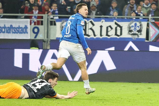 07.02.2026, xrekx, Fussball 2.Bundesliga, SV Darmstadt 98 - 1.FC Kaiserslautern v.l. Torjubel nach dem Tor zum celebrating the goal celebrate 4:0 durch Luca Marseiler (SV Darmstadt 98) Jacob Rasmussen (1.FC Kaiserslautern) (DFL DFB REGULATIONS PROHIBIT ANY USE OF PHOTOGRAPHS as IMAGE SEQUENCES and or QUASI-VIDEO) Darmstadt