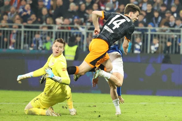 07.02.2026, xrekx, Fussball 2.Bundesliga, SV Darmstadt 98 - 1.FC Kaiserslautern v.l. Torschuss zum 4:0 durch Luca Marseiler (SV Darmstadt 98) Jacob Rasmussen (1.FC Kaiserslautern) Julian Krahl (1.FC Kaiserslautern) (DFL DFB REGULATIONS PROHIBIT ANY USE OF PHOTOGRAPHS as IMAGE SEQUENCES and or QUASI-VIDEO) Darmstadt