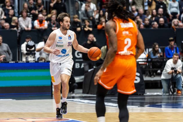 GER, easy-Credit Basketball-Bundesliga, Niners Chemnitz - Syntainics MBC. 07.02.2026, Messe, Chemnitz, GER, easy-Credit Basketball-Bundesliga, Niners Chemnitz - Syntainics MBC. Spencer Reaves (Syntainics MBC, 31) Foto Alexander Trienitz Chemnitz Messe Sachsen Deutschland