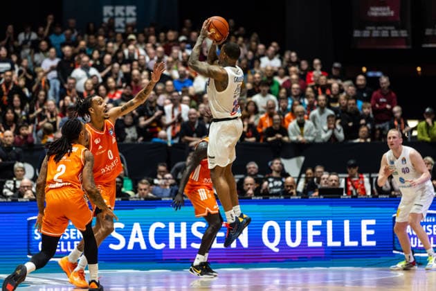 GER, easy-Credit Basketball-Bundesliga, Niners Chemnitz - Syntainics MBC. 07.02.2026, Messe, Chemnitz, GER, easy-Credit Basketball-Bundesliga, Niners Chemnitz - Syntainics MBC. Charles Callison (Syntainics MBC, 23) Foto Alexander Trienitz Chemnitz Messe Sachsen Deutschland