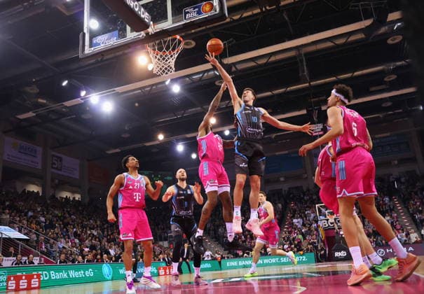 Telekom Baskets Bonn nach Sieg vs. Science City Jena 19. Speiltag - Saison 2025 26