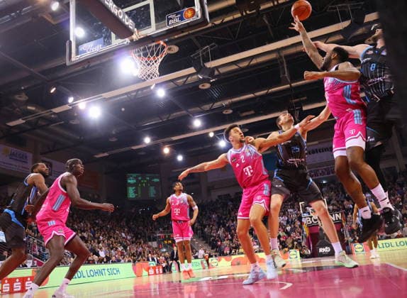 Jeff Garrett Telekom Baskets Bonn nach Sieg vs. Science City Jena 19. Speiltag - Saison 2025 26