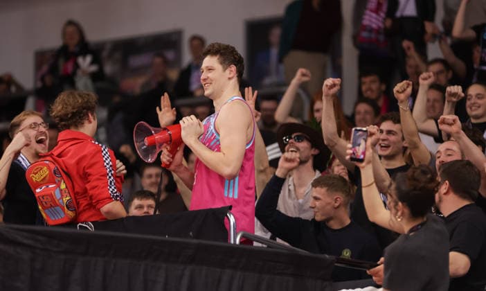 Patrick Heckmann (Bonn) steht nach dem Spiel im Fanblock, Telekom Baskets Bonn vs Science City Jena, easyCredit BBL, 19. Spieltag, Telekom Dome Bonn, 07.02.2026.