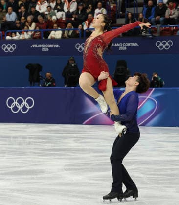 February 7, 2026, Milan, Lombardy, Italy: YOSHIDA UTANA and MORITA MASAYA perform their Ice Dance Free Dance in the Figure skating, Eiskunstlauf Team Event at the Milano Cortina 2026 Winter Olympic Games, Olympische Spiele, Olympia, OS Milan Italy - ZUMAc179 20260207_oly_c179_142 Copyright: xMickaelxChavetx