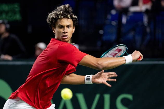 February 7, 2026, Vancouver, Bc, CANADA: Canada s Gabriel Diallo returns to Brazil s Matheus Pucinelli de Almeida during the second set of a Davis Cup Qualifiers tennis singles match in Vancouver, on Saturday, Feb. 7, 2026. Canada News - February 7, 2026  - ZUMAc35_ 20260207_zaf_c35_257 Copyright: xEthanxCairnsx