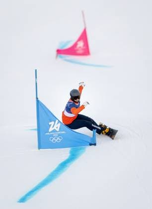 LIVIGNO - Michelle Dekker during the parallel giant slalom qualifying event in snowboarding at the Winter Olympics in Milan and Cortina. IRIS VAN DEN BROEK ANP xVIxANPxSportx xxANPxIVx 550006578 originalFilename: 550006578.jpg