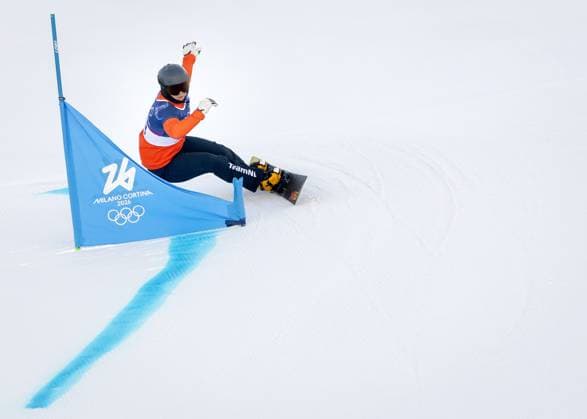 LIVIGNO - Michelle Dekker during the parallel giant slalom qualifying event in snowboarding at the Winter Olympics in Milan and Cortina. IRIS VAN DEN BROEK ANP xVIxANPxSportx xxANPxIVx 550006659 originalFilename: 550006659.jpg
