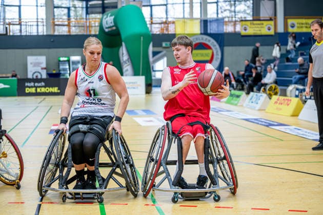 IWBF ChampionsCup; RBC Köln 99ers - BBK Bidaideak Bilbao, 08.02.26 Jack Long (Köln 99ers, 11), Kathleen Dandeneau (BBK Bidaideak Bilbao, 17) IWBF ChampionsCup; RBC Köln 99ers - BBK Bidaideak Bilbao: Wetzlar, 08.02.26 Copyright: xBEAUTIFULxSPORTS Roeczeyx