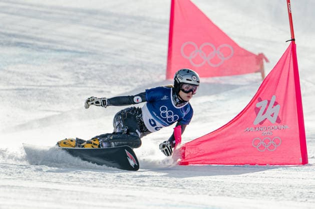 XXV Winter Olympic Games, Olympische Spiele, Olympia, OS Snowboarding - Women s Parallel Giant Slalom,Qualification, February 8, 2026, Livigno. Ester Ledecka from Czechia. (CTKxPhoto DavidxTanecek) CTKPhotoP2026020802138  CTKPhotoP2026020802138