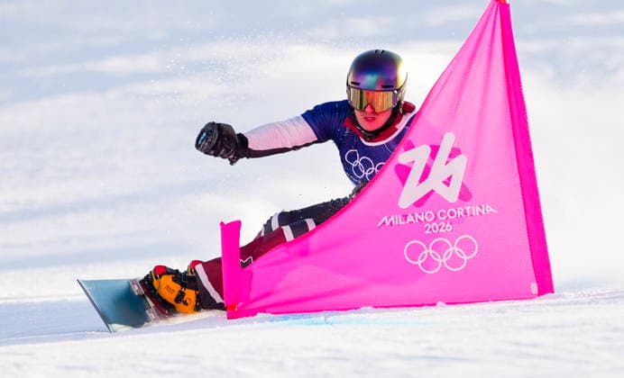 February 8, 2026, Livigno, Italy: Ben Heldman, from Toronto, Ont., races in the men s snowboarding parallel giant slalom qualification at the Milano Cortina 2026 Winter Olympic Games, Olympische Spiele, Olympia, OS in Livigno, Italy on Sunday, Feb. 8, 2026. Canada News - February 8, 2026  - ZUMAc35_ 20260208_zaf_c35_009 Copyright: xSeanxKilpatrickx