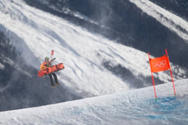 260208 Lindsey Vonn of USA is carried by helicopter during women s alpine skiing downhill during day 2 of the 2026 Winter Olympics on February 8, 2026 in Cortina. Photo: Joel Marklund BILDBYRAN kod JM JM0784 bbeng alpint alpine skiing Olympic Games, Olympische Spiele, Olympia, OS olympics winter olympics os ol olympiska spel vinter-os olympiske leker milano cortina 2026 milan cortina 2026 milano cortina 2026 olympic games milano cortina 2026 winter olympic games milano cortina-os milano cortina-ol vinter-ol störtlopp downhill dam skada *** 260208 Lindsey Vonn of USA is carried by helicopter during women s alpine skiing downhill during day 2 of the 2026 Winter Olympics on February 8, 2026 in Cortina Photo Joel Marklund BILDBYRAN code JM JM0784 bbeng alpine alpine skiing olympic games olympics winter olympics os ol olympic games winter os olympic games milano cortina 2026 milan cortina 2026 milano cortina 2026 olympic games milano cortina 2026 winter olympic games milano cortina os milano cortina ol winter ol downhill women s injury  Copyright: JOELxMARKLUND BB260208JM030