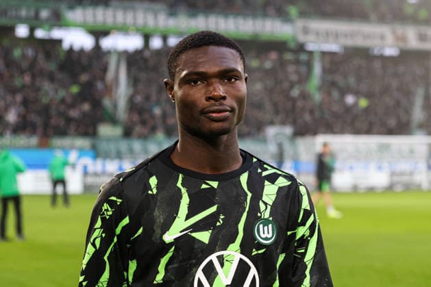 Jonas Adjei Adjetey (VfL Wolfsburg,18) - 1. Fussball Bundesliga Saison 2025-2026 Punktspiel VfL Wolfsburg vs. Borussia Dortmund in der Volkswagen Arena in Wolfsburg - Fussball,Deutschland,Mann,Männer,07.02.2026 *** Jonas Adjei Adjetey VfL Wolfsburg,18 1 Soccer Bundesliga Season 2025 2026 Point Match VfL Wolfsburg vs Borussia Dortmund at the Volkswagen Arena in Wolfsburg Soccer,Germany,Man,Men,07 02 2026