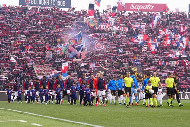 Teams enter the soccer turf for the match during the Serie A soccer match between Bologna and Parma at the Renato DallÕAra Stadium in Bologna, north Italy - Sunday, February 8, 2026 -  Copyright: xMassimoxPaolone LaPressex