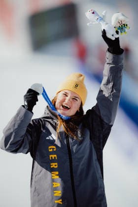 OLYMPICS - Winter Olympic Games, Olympische Spiele, Olympia, OS Milano Cortina 2026 CORTINA D AMPEZZO,ITALY,08.FEB.26 - OLYMPICS, ALPINE SKIING - Winter Olympic Games Milano Cortina 2026,, downhill, women. Image shows the rejoicing of Emma Aicher (GER).  GEPAxpictures xAlexanderxSolc