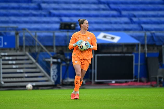 Fußball I Frauen I Saison 2025-2026 I Bundesliga I 17. Spieltag I Hamburger SV - RB Leipzig I 08.02.2026 Elvia Johanna Herzog (1, RB Leipzig) Hamburg Volkspark, Volksparkstadion, Stadion, Volkspark-Stadion Hamburg Deutschland Copyright: xLobeca FelixxSchlikisx