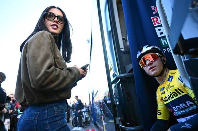 Tour of Valencia 2026 Stage 5 VALENCIA, SPAIN - FEBRUARY 08 : Evenepoel Remco (BEL) of Red Bull BORA Hansgrohe and Oumaima Rayane during stage 5 of the 77th edition of Volta a la Comunitat Valenciana an UCI ProSeries 2.Pro cycling road race stage for Men Elite of 93.8 km with start in Betera and finish in Valencia on February 8, 2026 in Valencia, Spain, 08 02 2026 Valencia Spain  Copyright: xVincentxKalutx