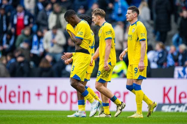 08.02.2026 - Fußball, 2025 2026, 2. Bundesliga, 21. Spieltag, DSC Arminia Bielefeld - Eintracht Braunschweig: (L-R) Patrick Nkoa (Braunschweig), Lukas Frenkert (Braunschweig), Erencan Yardimci (Braunschweig) DFL REGULATIONS PROHIBIT ANY USE OF PHOTOGRAPHS AS IMAGE SEQUENCES AND OR QUASI-VIDEO.