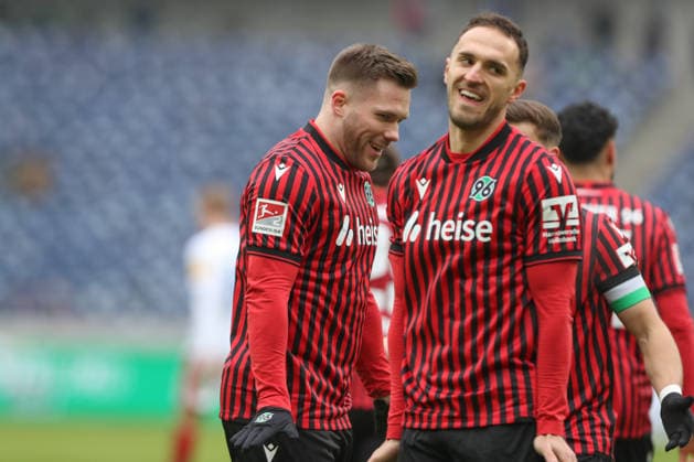 08.02.2026, xtgx, Fussball 2. Bundesliga, Hannover 96 - Holstein Kiel emspor, v.l. Benjamin Källman (Hannover, 9), Virgil Ghita (Hannover, 5) Jubel, Torjubel, jubelt ueber das Tor, celebrate the goal, celebration (DFL DFB REGULATIONS PROHIBIT ANY USE OF PHOTOGRAPHS as IMAGE SEQUENCES and or QUASI-VIDEO) Hannover