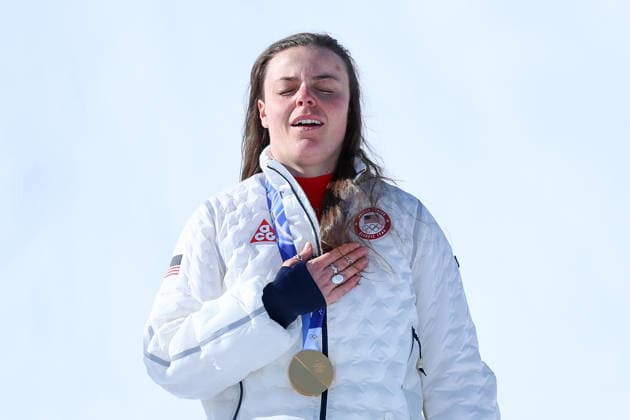 Olympische Winterspiele Milano Cortina 2026 Ski Alpin Abfahrt Frauen am 08.02.2026 im Tofane Alpine Skiing Centre in Cortina d™Ampezzo Breezy Johnson ( Vereinigte Staaten ) gewinnt die Gold Medaille *** Olympic Winter Games Milano Cortina 2026 Alpine Skiing Downhill Women on 08 02 2026 at the Tofane Alpine Skiing Centre in Cortina d™Ampezzo Breezy Johnson United States wins the gold medal xMSx