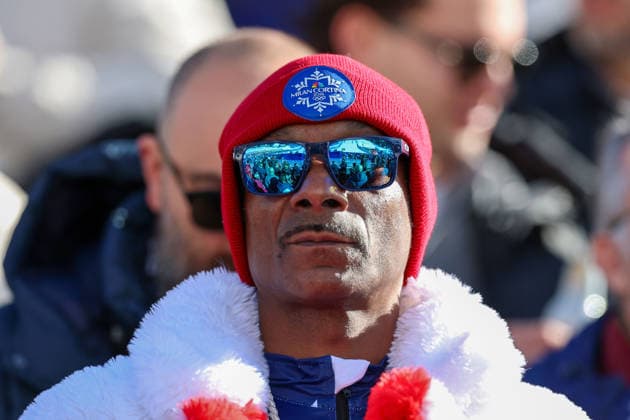 Olympische Winterspiele Milano Cortina 2026 Ski Alpin Abfahrt Frauen am 08.02.2026 im Tofane Alpine Skiing Centre in Cortina d™Ampezzo Snoop Dogg *** Olympic Winter Games Milano Cortina 2026 Alpine Skiing Downhill Women on 08 02 2026 at the Tofane Alpine Skiing Center in Cortina d™Ampezzo Snoop Dogg xMSx