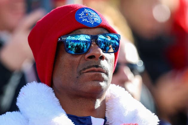 Olympische Winterspiele Milano Cortina 2026 Ski Alpin Abfahrt Frauen am 08.02.2026 im Tofane Alpine Skiing Centre in Cortina d™Ampezzo Snoop Dogg *** Olympic Winter Games Milano Cortina 2026 Alpine Skiing Downhill Women on 08 02 2026 at the Tofane Alpine Skiing Center in Cortina d™Ampezzo Snoop Dogg xMSx