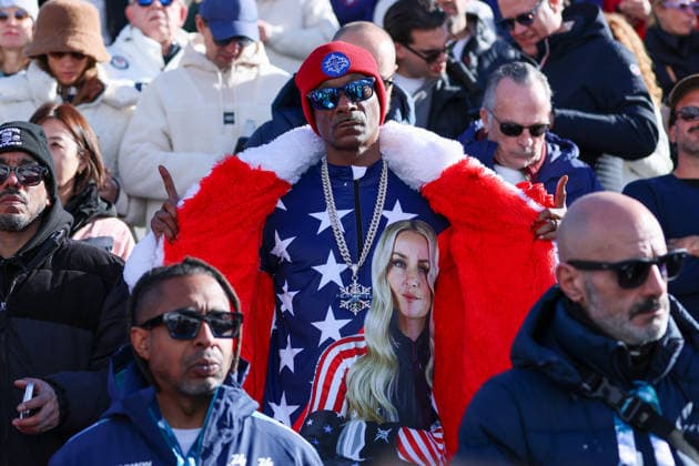 Olympische Winterspiele Milano Cortina 2026 Ski Alpin Abfahrt Frauen am 08.02.2026 im Tofane Alpine Skiing Centre in Cortina d™Ampezzo Snoop Dogg *** Olympic Winter Games Milano Cortina 2026 Alpine Skiing Downhill Women on 08 02 2026 at the Tofane Alpine Skiing Center in Cortina d™Ampezzo Snoop Dogg xMSx