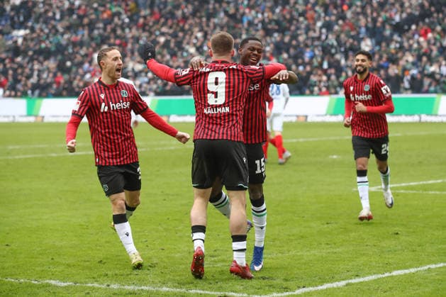 08.02.2026, xtgx, Fussball 2. Bundesliga, Hannover 96 - Holstein Kiel emspor, v.l. Benjamin Källman (Hannover, 9), Noel Aseko (Hannover, 15) Jubel, Torjubel, jubelt ueber das Tor, celebrate the goal, celebration (DFL DFB REGULATIONS PROHIBIT ANY USE OF PHOTOGRAPHS as IMAGE SEQUENCES and or QUASI-VIDEO) Hannover