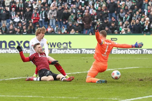 08.02.2026, xtgx, Fussball 2. Bundesliga, Hannover 96 - Holstein Kiel emspor, v.l. Benjamin Källman (Hannover, 9) schiesst Tor, schießt, Torschuetze, erzielt Tor, Treffer, scores the goal 1:0 (DFL DFB REGULATIONS PROHIBIT ANY USE OF PHOTOGRAPHS as IMAGE SEQUENCES and or QUASI-VIDEO) Hannover