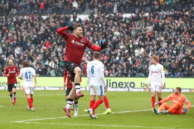 08.02.2026, xtgx, Fussball 2. Bundesliga, Hannover 96 - Holstein Kiel emspor, v.l. Benjamin Källman (Hannover, 9) Jubel, Torjubel, jubelt ueber das Tor, celebrate the goal, celebration (DFL DFB REGULATIONS PROHIBIT ANY USE OF PHOTOGRAPHS as IMAGE SEQUENCES and or QUASI-VIDEO) Hannover