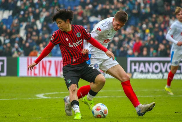 Deutschland: Fussball 2.Bundesliga 2025 26, 21. Spieltag - Hannover 96 vs Holstein Kiel - Heinz von Heiden Arena Stadion (Hannover): Daisuke Yokota (Hannover 96, 18) Hannover