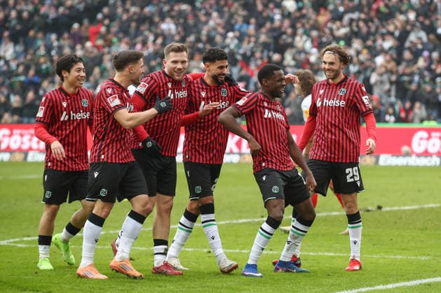 08.02.2026, xtgx, Fussball 2. Bundesliga, Hannover 96 - Holstein Kiel emspor, v.l. Noel Aseko (Hannover, 15) Jubel, Torjubel, jubelt ueber das Tor, celebrate the goal, celebration (DFL DFB REGULATIONS PROHIBIT ANY USE OF PHOTOGRAPHS as IMAGE SEQUENCES and or QUASI-VIDEO) Hannover