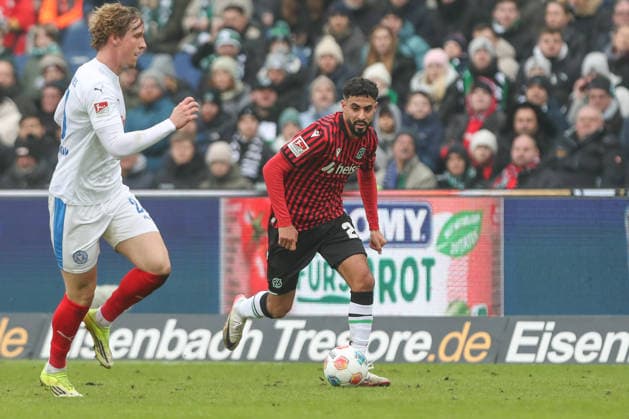 08.02.2026, xtgx, Fussball 2. Bundesliga, Hannover 96 - Holstein Kiel emspor, v.l. Elias Saad (Hannover, 24) Freisteller, Einzelbild, Ganzkoerper, single frame (DFL DFB REGULATIONS PROHIBIT ANY USE OF PHOTOGRAPHS as IMAGE SEQUENCES and or QUASI-VIDEO) Hannover