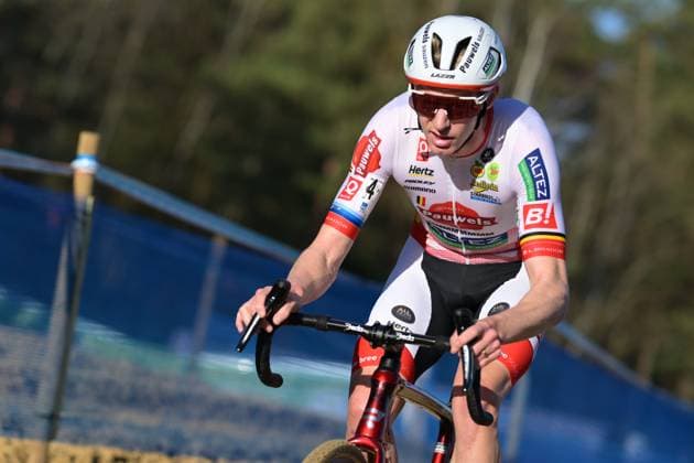 Belgian Michael Vanthourenhout pictured in action during the men s elite race of the Krawatencross cyclocross in Lille, the seventh stage (out of 8) in the X2O Badkamers Trofee competition, on Sunday 08 February 2026. DAVIDxPINTENS  x161959436x