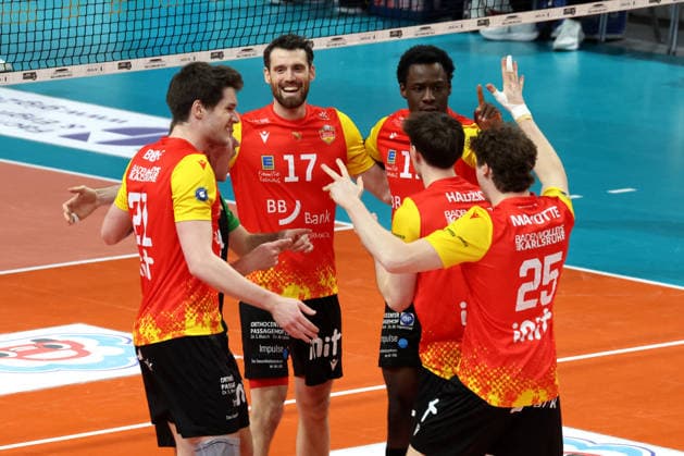 DEU, DVV, 1.VBL, BR Volleys vs. Baden Volleys, 08.02.2026, Max-Schmeling-Halle, Berlin, DEU, DVV, 1.VBL, BR Volleys vs. Baden Volleys, im Bild BADEN VOLLEYS-Spielerkreis