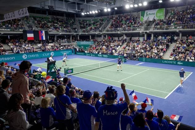 Tennis Coupe Davis - France - Slovaquie au Portel PHOTOPQR VOIX DU NORD JOHAN BEN AZZOUZ ; 08 02 2026 ; Le Portel, le 8 fevrier 2026. Tennis Coupe Davis (premier tour) - France - Slovaquie au chaudron au Portel. Victoire pour le double de Benjamin Bonzi et Pierre-Hugues Herbert. PHOTO JOHAN BEN AZZOUZ LA VOIX DU NORD - Le Portel, France, feb 8th 2026. Davis Cup : France vs Slovakia - Nord France  Copyright: xPHOTOPQR VOIXxDUxNORD MAXPPPxJOHANxBENxAZZOUZx 20260208VDN8076 20260208VDN8076